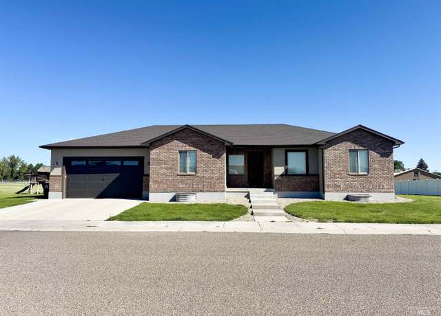 Property at 650 Lochsa Loop, Heyburn, ID 83336, 3 beds, 2 baths