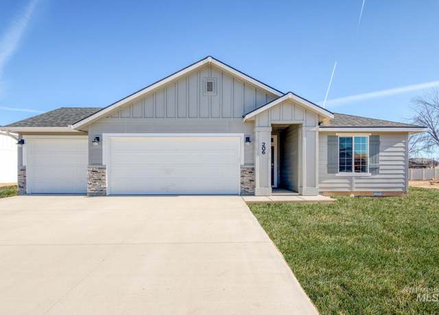 Property at 2094 N Thunderbolt St, Mountain Home, ID 83647, 4 beds, 2 baths