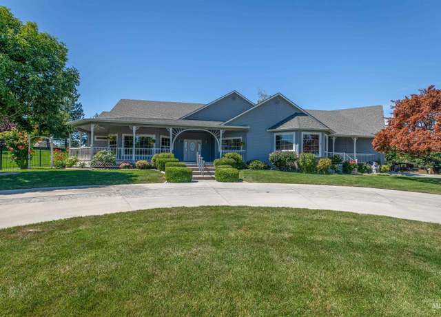 Property at 556 Bayhill Dr, Nampa, ID 83686, 2 beds, 3 baths