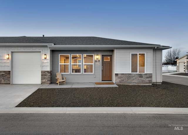 Property at 1217 Phillips Cir, Ontario, OR 97914-3905, 2 beds, 2 baths
