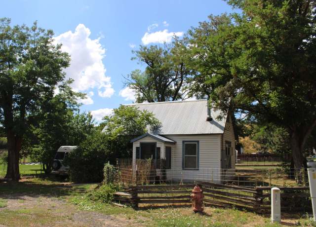 Property at 95 N Weiser St, Midvale, ID 83645, 2 beds, 1 bath