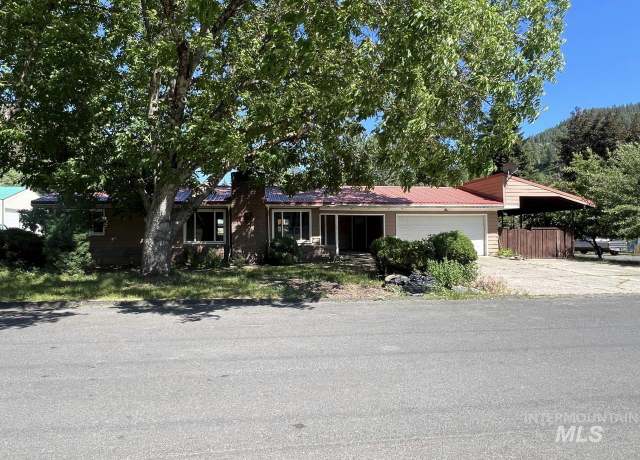 Property at 250 Bartlett St, Orofino, ID 83544, 2 beds, 3 baths