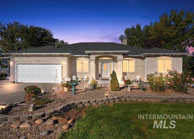 Property at 2109 S Happy Vly, Nampa, ID 83686, 4 beds, 3 baths