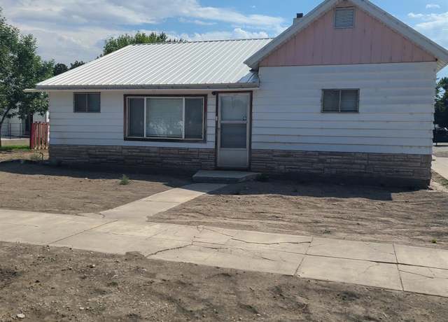 Property at 204 East A St, Shoshone, ID 83352, 2 beds, 1 bath