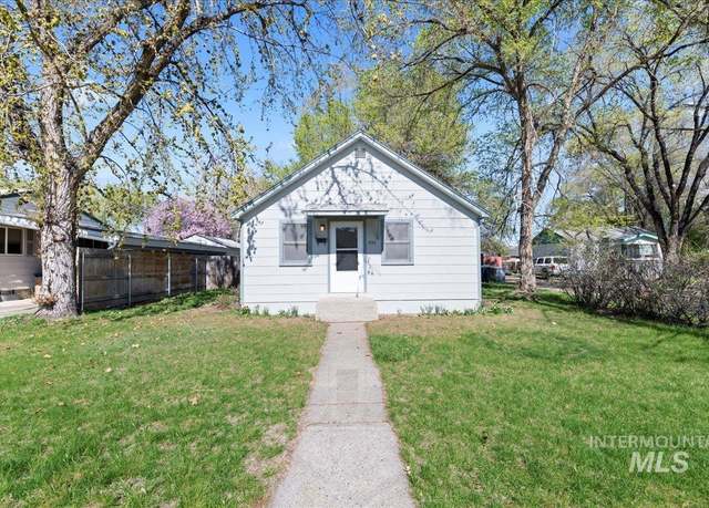 Property at 530 S 3rd St E, Mountain Home, ID 83647, 2 beds, 1 bath