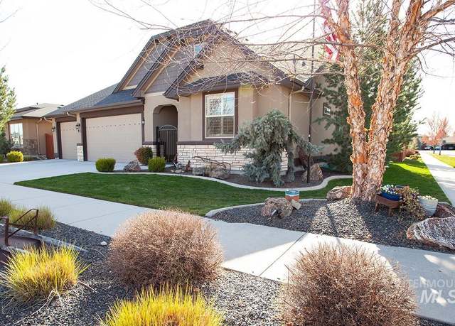 Property at 93 S Wildgrass Way, Star, ID 83669, 4 beds, 2.5 baths