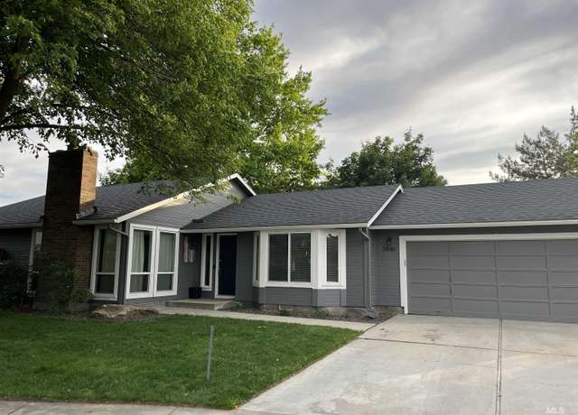 Property at 2081 NE 10th Ave, Meridian, ID 83642, 3 beds, 2 baths