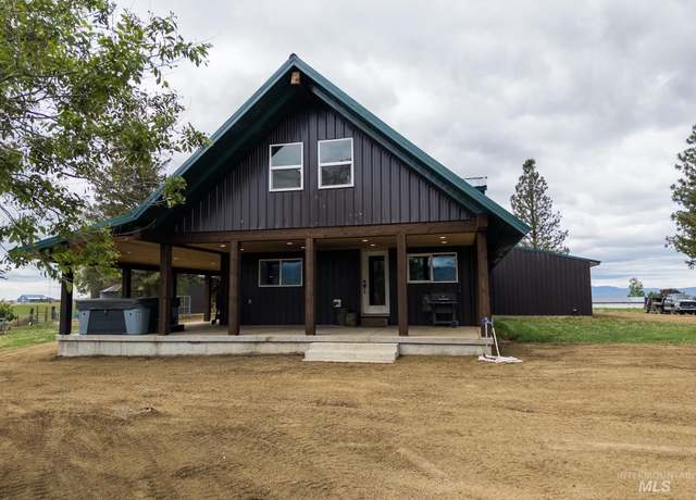 Property at 2263 Kilborn Ln, Mesa, ID 83632, 4 beds, 2 baths