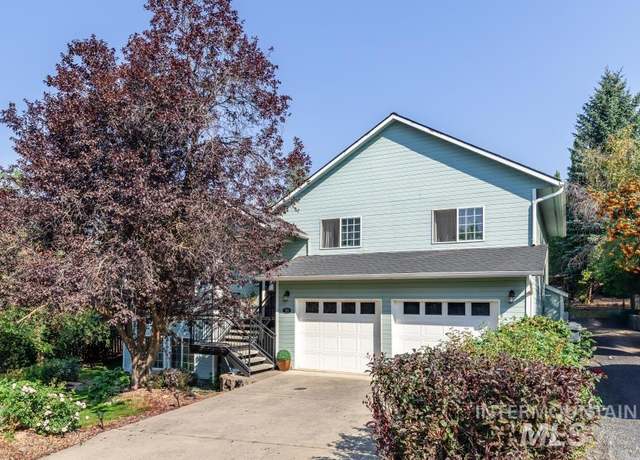 Property at 788 Conestoga Dr, Moscow, ID 83843, 4 beds, 4 baths