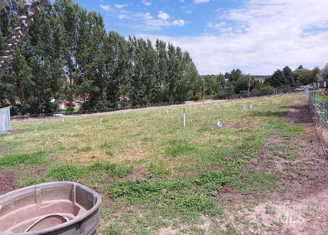 Property at 2663 S 1050 E, Hagerman, ID 83332