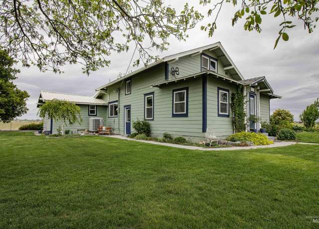 Property at 2867 Clark Blvd, Nyssa, OR 97913, 3 beds, 2.5 baths