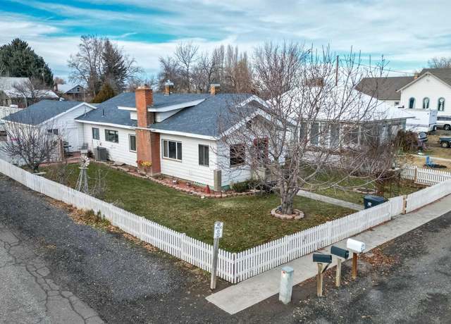 Property at 210 N Idaho St, Eden, ID 83325, 3 beds, 2 baths