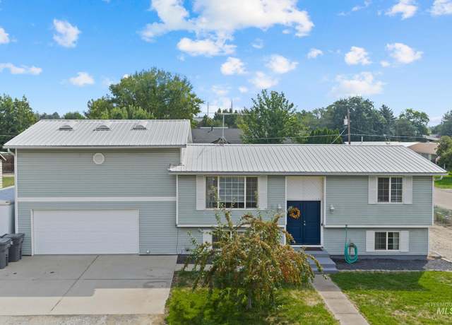 Property at 1104 N B, Parma, ID 83660, 4 beds, 2 baths
