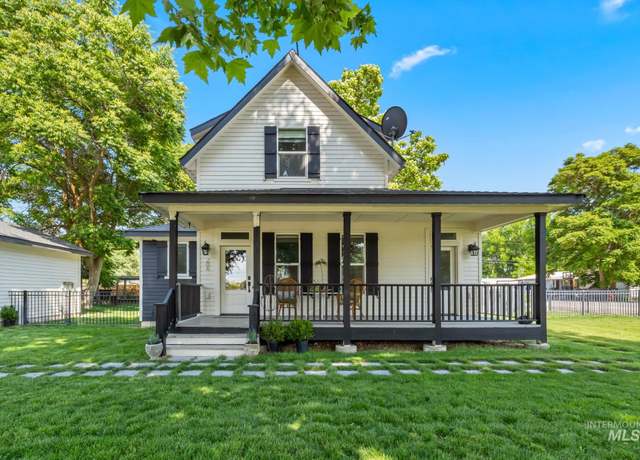 Property at 206 W Blvd, New Plymouth, ID 83655, 3 beds, 2 baths