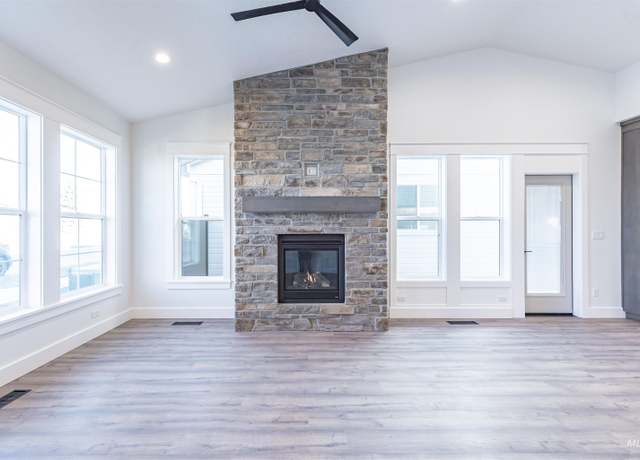 Property at 2269 E Hidcote St, Meridian, ID 83642, 3 beds, 2 baths