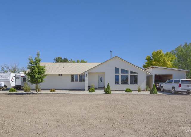 Property at 2209 Southside Blvd, Melba, ID 83641, 4 beds, 2 baths