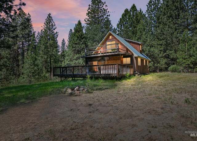 Property at 207 Ponderosa Ln, Cascade, ID 83611, 3 beds, 1.5 baths