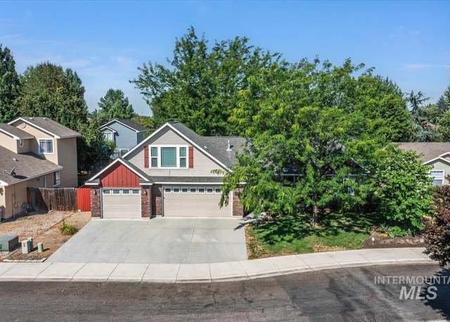 Property at 7371 N Matlock Ave, Boise, ID 83714, 3 beds, 2.5 baths