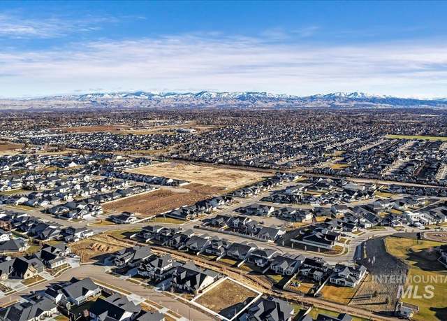 Property at 6178 S Bosch Way, Meridian, ID 83642, 3 beds, 3.5 baths