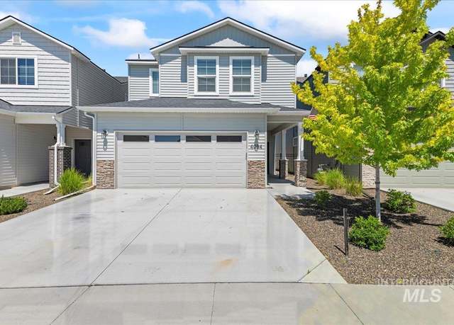 Property at 4084 E Blueberry St, Meridian, ID 83642, 3 beds, 2.5 baths