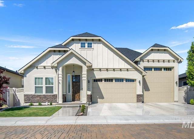 Property at 4589 N Girasolo Ave, Meridian, ID 83646-3391, 3 beds, 2 baths
