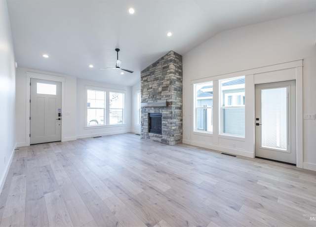 Property at 2293 E Hidcote St, Meridian, ID 83642, 3 beds, 2 baths