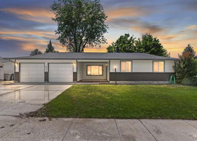 Property at 5715 W Winfield Ct, Boise, ID 83703, 3 beds, 2 baths