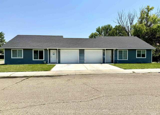 Property at 1912 S Locust St, Nampa, ID 83686, 2 beds, 2 baths
