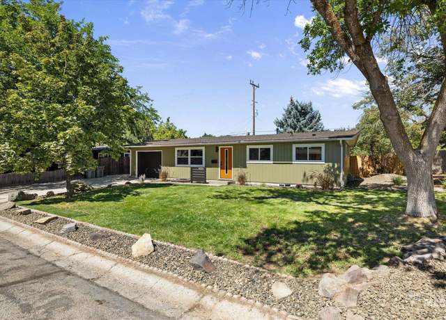 Property at 4004 W Pasadena Dr, Boise, ID 83705, 4 beds, 3 baths