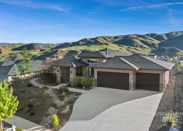 Property at 5362 W Parkridge Dr, Boise, ID 83714, 3 beds, 2.5 baths