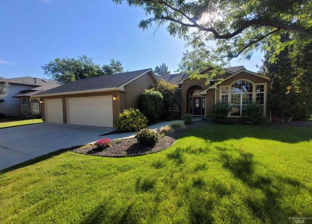 Property at 3832 N Jullion Way, Boise, ID 83704, 3 beds, 2 baths