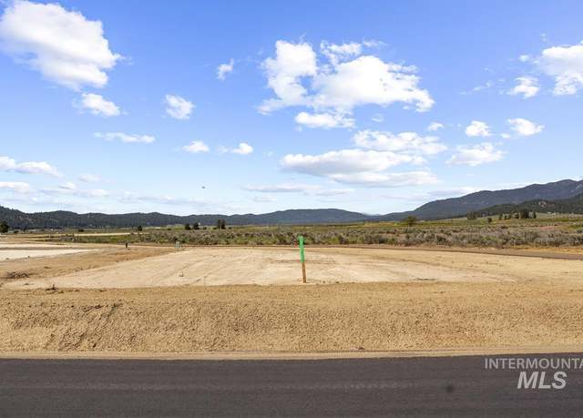 Property at L2 B2 Donnelly St, Cascade, ID 83611