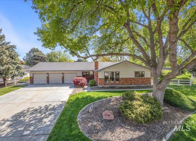 Property at 376 S Ravenswood Dr, Meridian, ID 83642, 4 beds, 3 baths