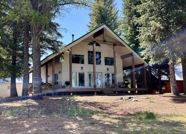 Property at 136 Paradise Ln, Donnelly, ID 83615, 3 beds, 2 baths