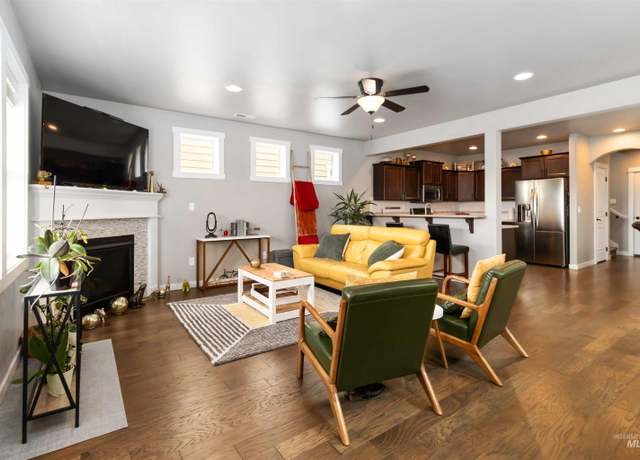 Property at 6584 E Deer Ridge St, Boise, ID 83716, 3 beds, 2.5 baths