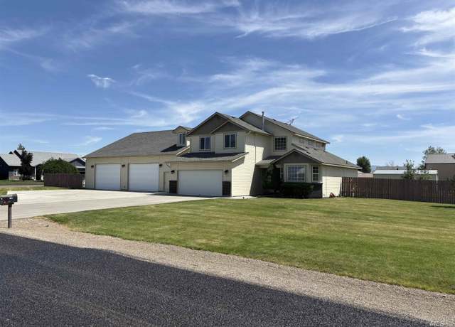 Property at 1190 NW Bluegrass Crk, Mountain Home, ID 83647, 5 beds, 2 baths