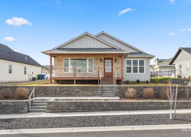 Property at 1728 Appaloosa Dr, Lewiston, ID 83501-3107, 3 beds, 2 baths