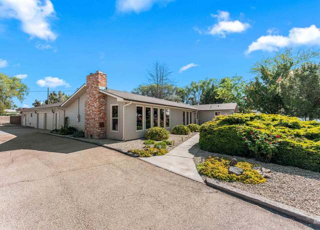 Property at 23886 Farmway Rd, Caldwell, ID 83607, 3 beds, 2 baths