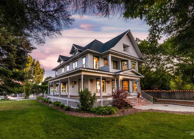 Property at 1723 E 4th St, Emmett, ID 83617, 4 beds, 3 baths