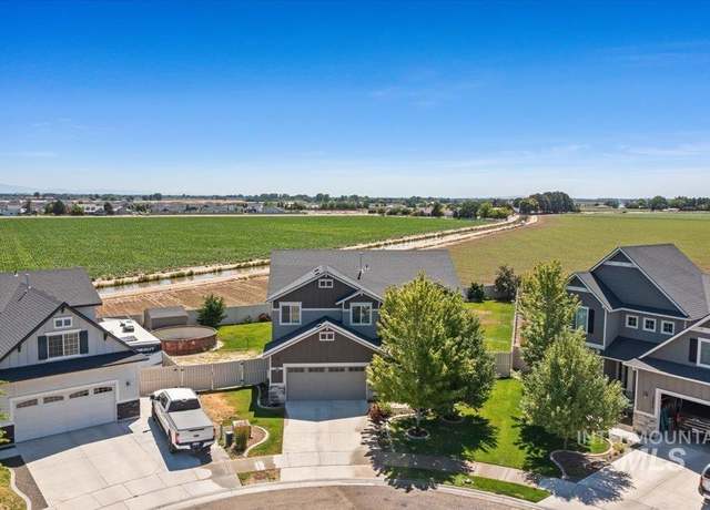 Property at 13265 Smithtown Ct, Caldwell, ID 83607, 5 beds, 2.5 baths