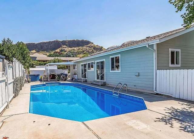 Property at 285 Reservoir Dr, Lewiston, ID 83501, 3 beds, 2 baths