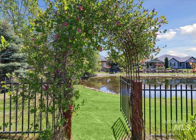 Property at 92 S Wildgrass Way, Star, ID 83669, 3 beds, 2.5 baths