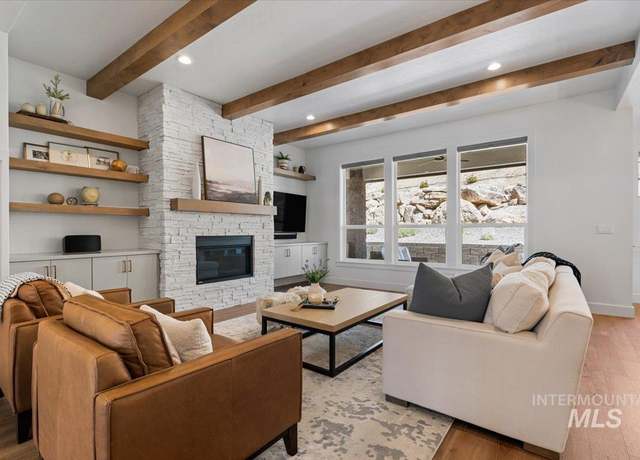 Property at 11450 W Threadgrass St, Star, ID 83669, 4 beds, 2.5 baths