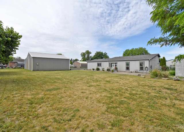 Property at 3615 12th St, Lewiston, ID 83501, 3 beds, 2 baths