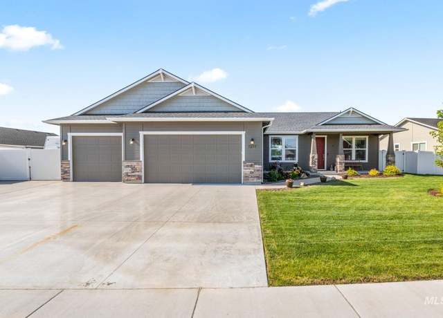 Property at 1211 21st St, Fruitland, ID 83619, 3 beds, 2 baths