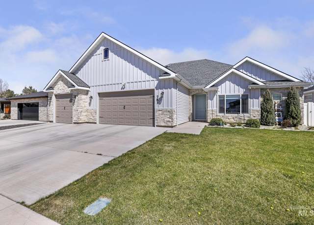Property at 781 Midnight Sun Loop, Twin Falls, ID 83301, 4 beds, 2 baths