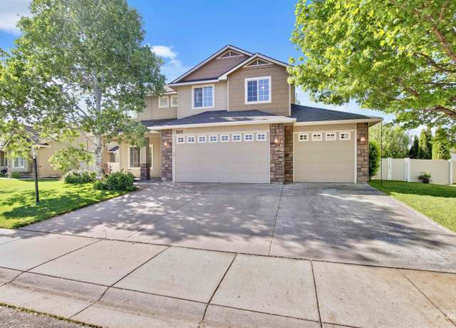 Property at 707 W Ashby Dr, Meridian, ID 83646, 4 beds, 2.5 baths