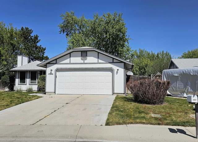 Property at 10046 W Glen Ellyn St, Boise, ID 83704, 3 beds, 2 baths