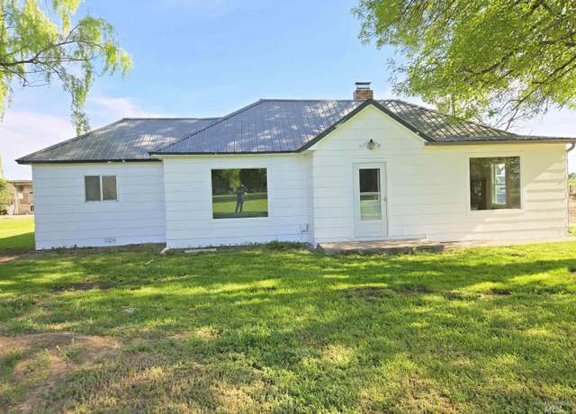 Property at 1878 E 1700 S, Gooding, ID 83330, 3 beds, 1.5 baths