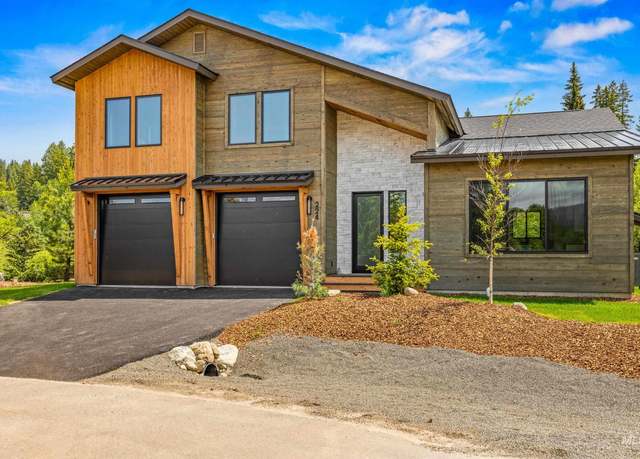 Property at 224 Meadow Lake Ct, Mccall, ID 83638, 3 beds, 3.5 baths
